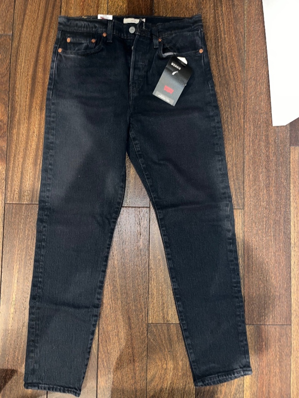 Black Levi’s Wedgie high waisted jeans